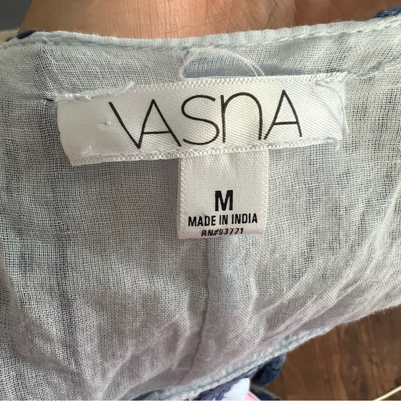 Vasna Blue and White Sleeveless Ombre Cotton Dress - Picture 8 of 9